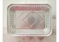 Aluminum lunch boxes are generally considered safe for food storage if they are made from food grade